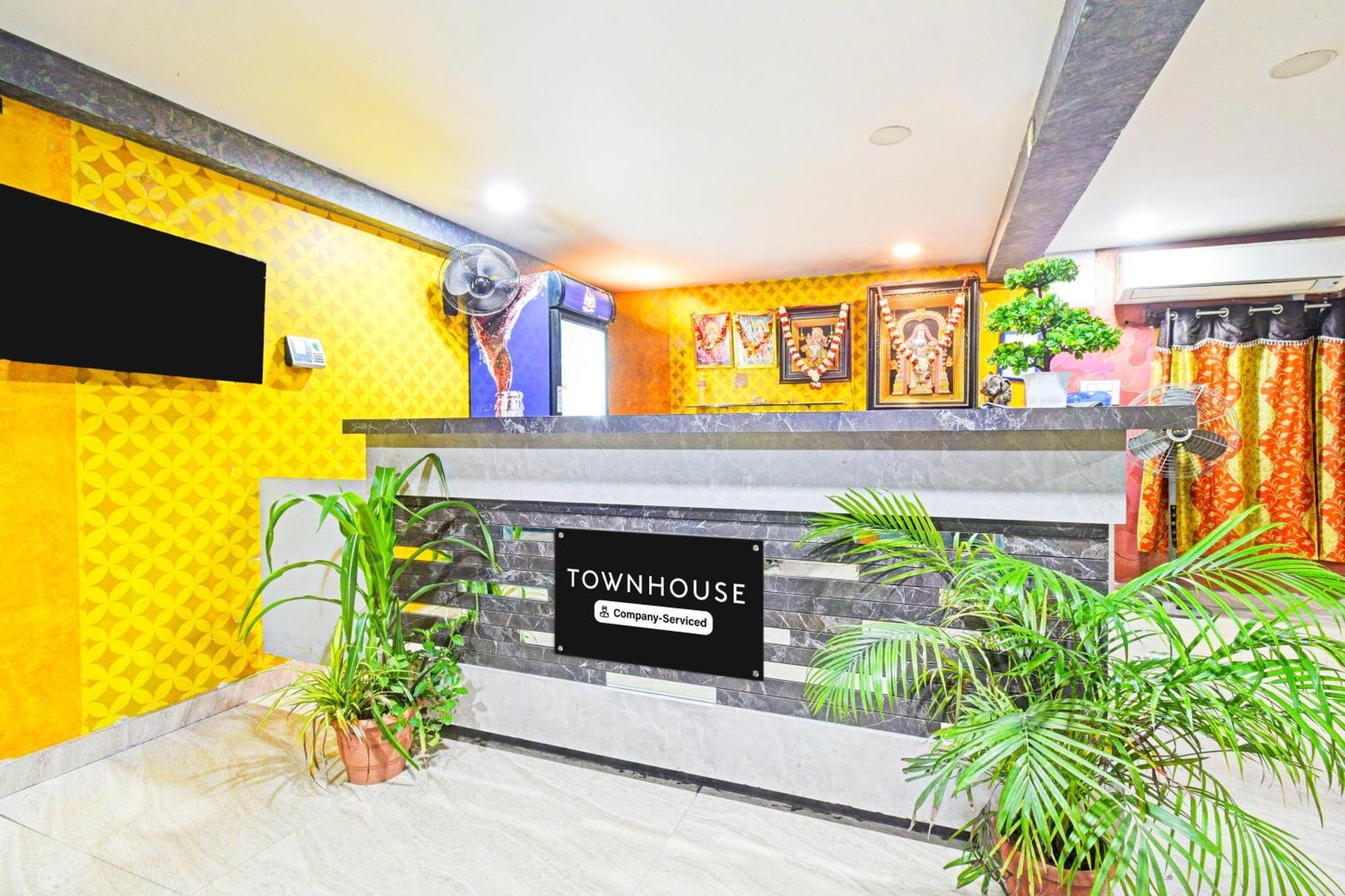 Super Townhouse Mancherial Mancheral Экстерьер фото