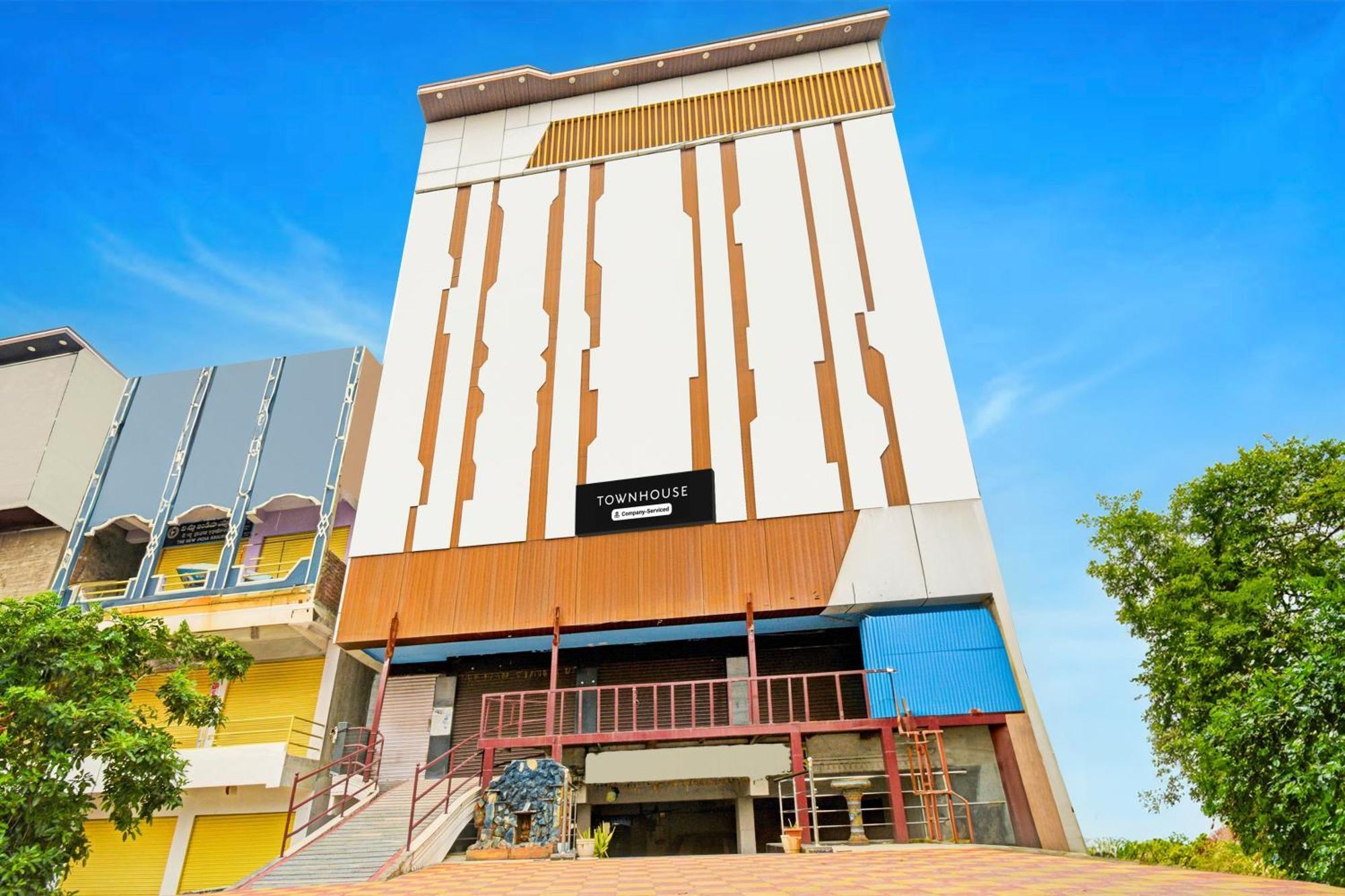 Super Townhouse Mancherial Mancheral Экстерьер фото