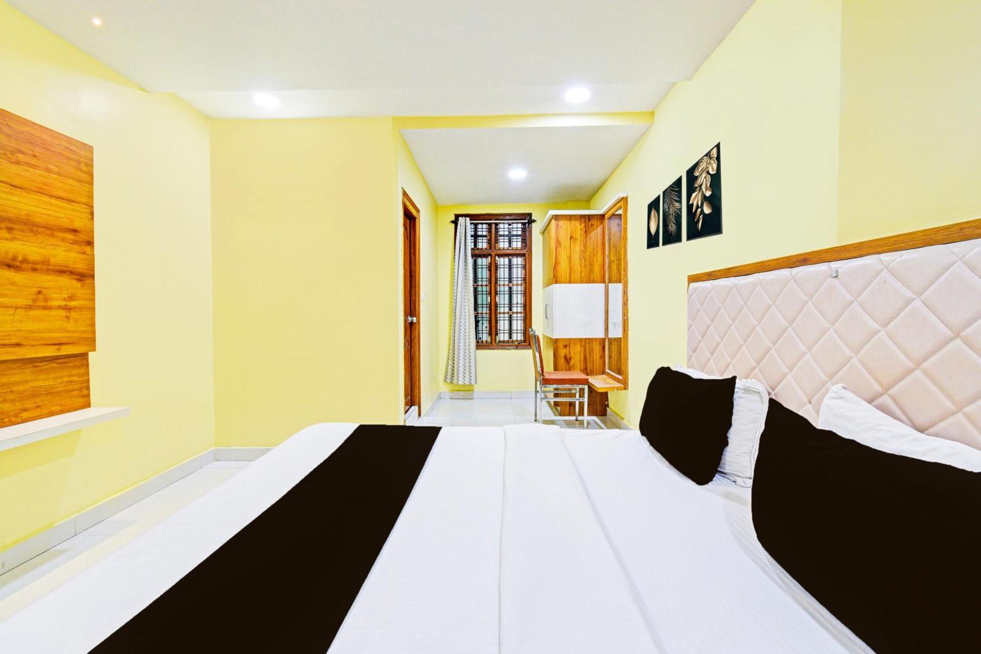 Super Townhouse Mancherial Mancheral Экстерьер фото