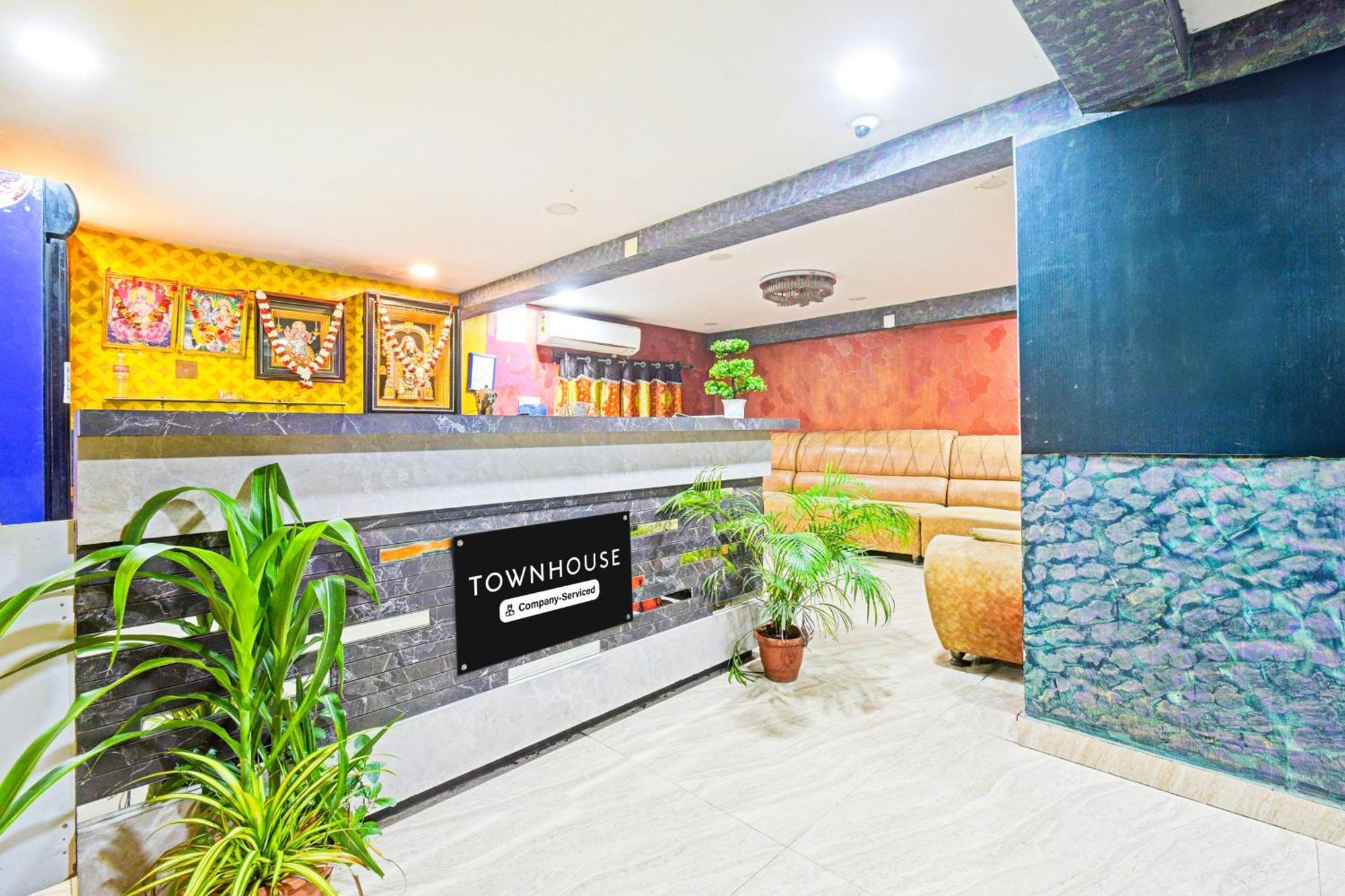 Super Townhouse Mancherial Mancheral Экстерьер фото